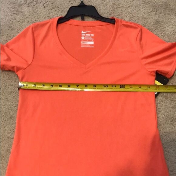 NWT MSRP $55 NWT Nike Tee Orange Women's Size Small - Picture 5 of 9
